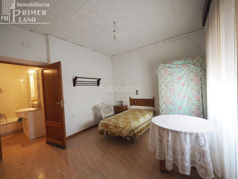 Foto af3fddc6-8d71-456f-a765-1af3c703fe57. Casa amb aparcament a Tomelloso