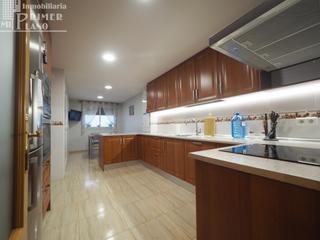 Casa adosada en Tomelloso. Adosado en tomelloso  ideal para familias