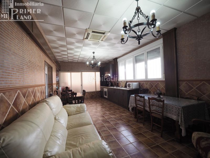 Foto c3db82ac-8823-449e-ada6-f28c57929a3a. Casa amb aparcament a Tomelloso