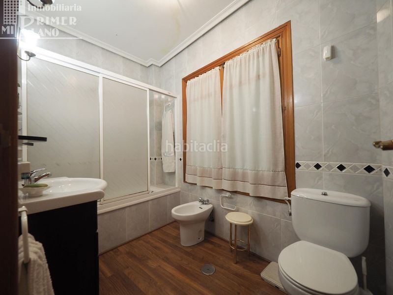 Foto e9ee96a1-27cd-48e5-bec0-1e39b7caa12b. Casa amb calefacció aparcament a Tomelloso
