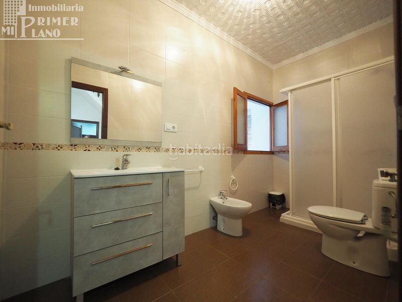 Foto 9e610154-81b3-4654-bda3-60e18d0567fc. Casa amb aparcament a Tomelloso