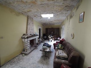 Casa a Argamasilla de Alba. Oportunidad de inversión en argamasilla de alba casa para derrib