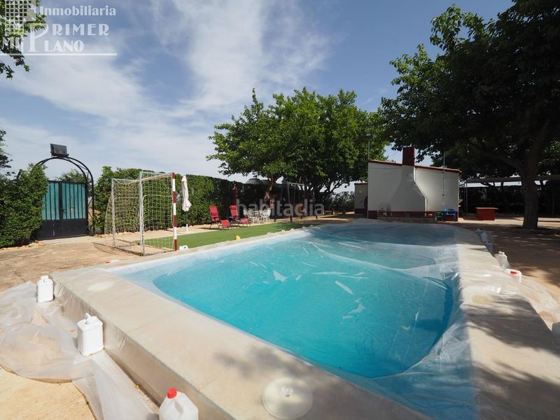 Foto 74d99370-5de0-4481-8cac-5a15d3b23b29. Chalet con piscina in Argamasilla de Alba