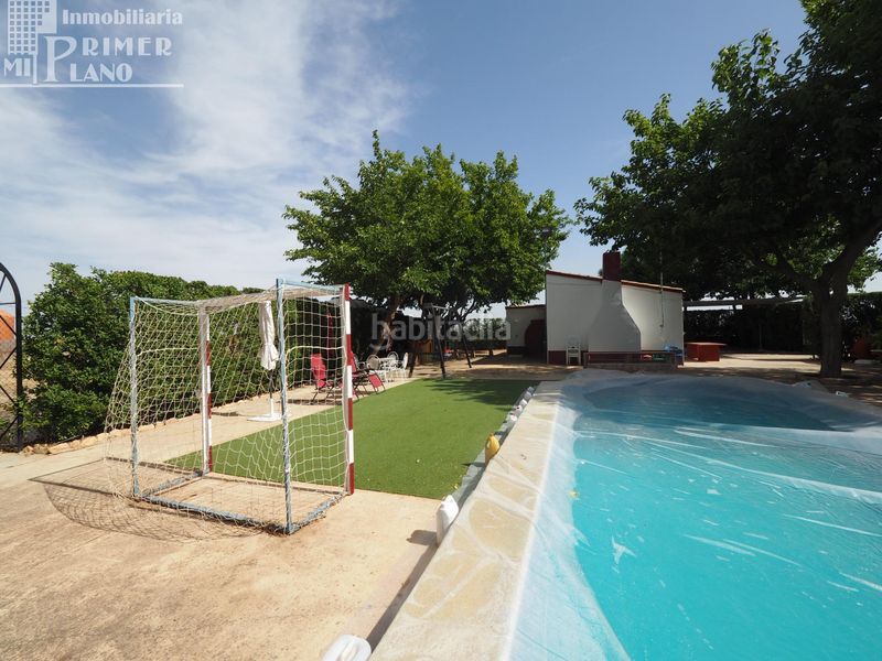 Foto 9aa3bb69-9451-49ea-8a13-79bebb6a98f6. Chalet con piscina in Argamasilla de Alba