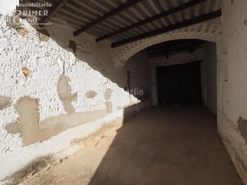 Foto 1348bf49-b65a-4e98-a287-74f9bf177e66. Casa amb aparcament a Tomelloso