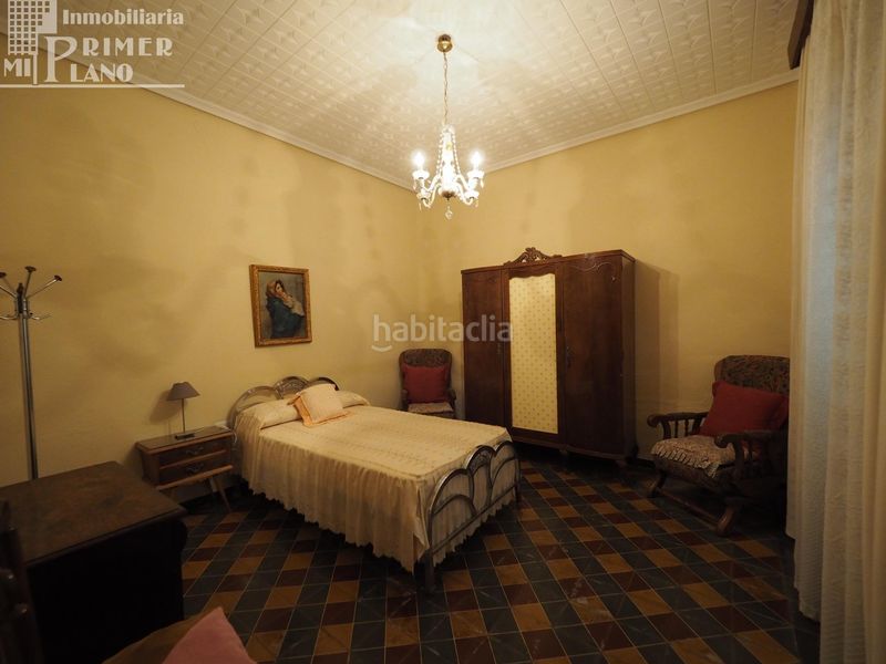 Foto 5331b839-0f97-45e6-953e-934f4ad9a2b2. Casa amb aparcament a Tomelloso