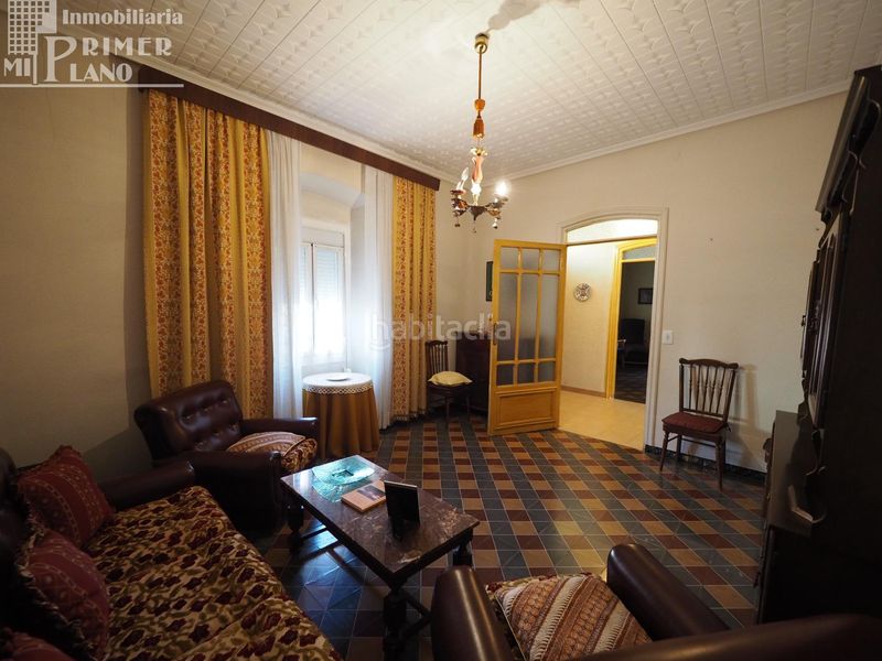 Foto 91ec3118-f469-41d2-9c41-9929576c820b. Casa amb aparcament a Tomelloso