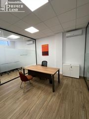 Miete Büro in Tomelloso. Oficina moderna en el paseo san isidro, ideal para tu negocio