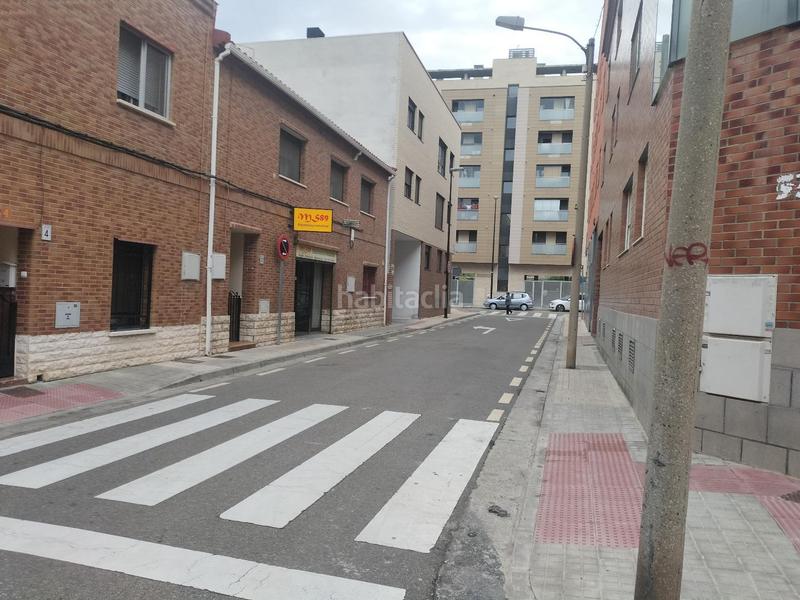 Foto 73484967-322f-4f5c-ae0b-686313b871e1. Autoparkplatz in Miralbueno Zaragoza