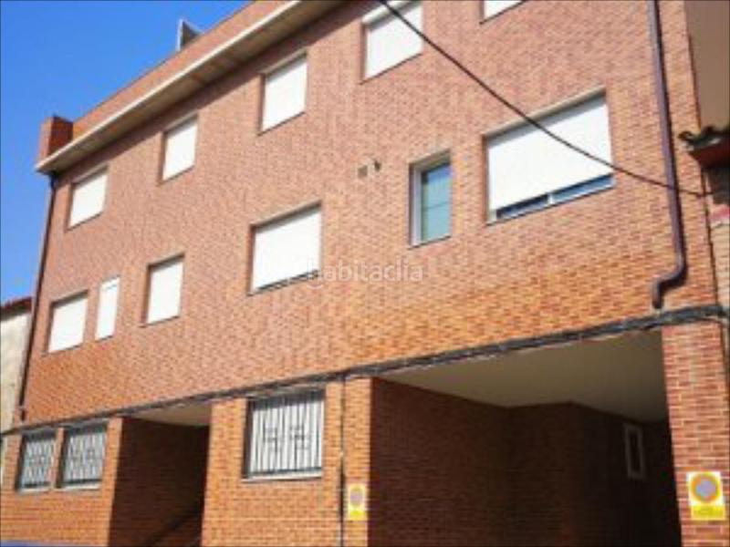 Foto c1330a5a-0598-4e15-9a42-0b9608f4ae80. Autoparkplatz in Miralbueno Zaragoza