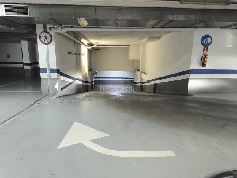 Foto 871ea0fa-3d73-4fa1-b7c4-6cbd2badb91c. Autoparkplatz in Romareda Zaragoza