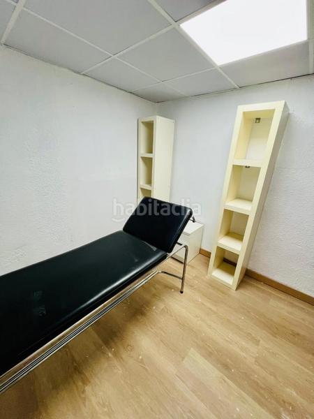 Foto 14ebe43e-ed4a-4ed0-b635-926455e5ae5e. Alquiler local comercial traspaso de licencia de actividad y contenido con un alquiler atractivo.local totalmente acondicionado. actualmente escuela de yo en Zaragoza