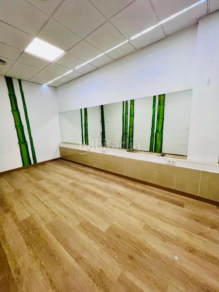 Foto 717e6b9e-746c-4f99-a383-d9bc71348afe. Alquiler local comercial traspaso de licencia de actividad y contenido con un alquiler atractivo.local totalmente acondicionado. actualmente escuela de yo en Zaragoza