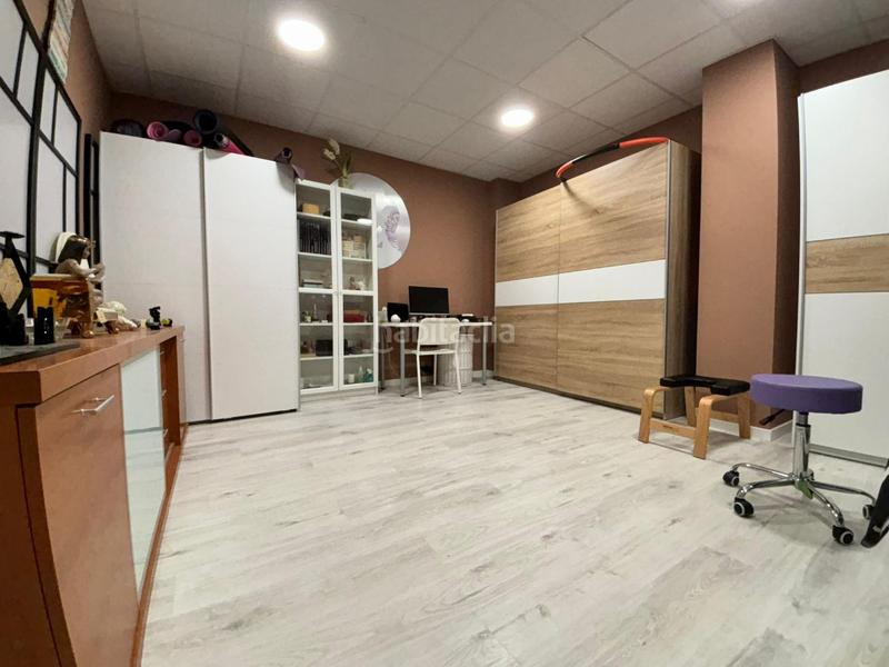 Foto 0da3628f-0182-4d46-aeb4-701e72661bbe. Alquiler local comercial descubre este increíble local en alquiler en Miralbueno! con una superficie de 62 metros cuadrados, este espacio es perfecto para en Zaragoza