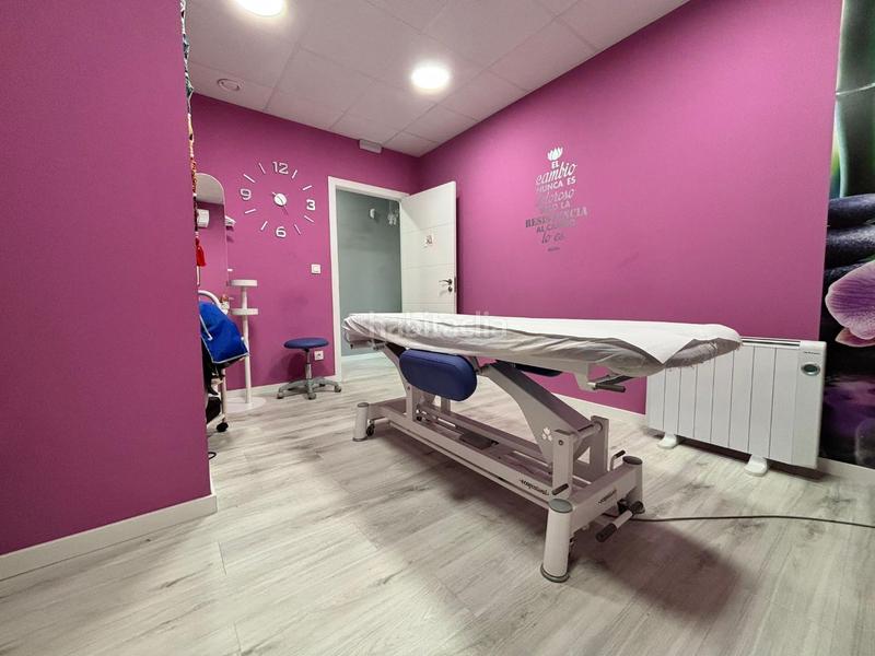 Foto 64c31dd0-c8e1-4103-8ce4-ffcae29708eb. Location local commercial dans Miralbueno Zaragoza