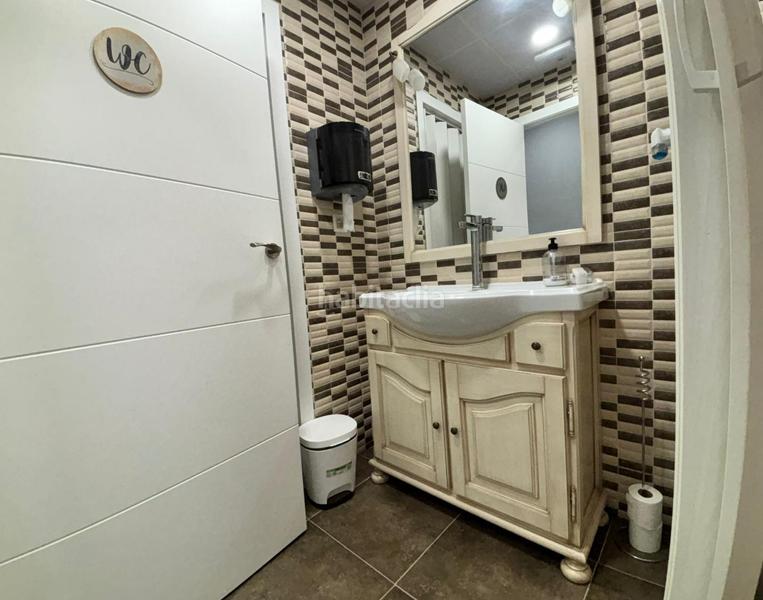 Foto debe2996-b191-4f71-b96a-f87415b6004a. Location local commercial dans Miralbueno Zaragoza