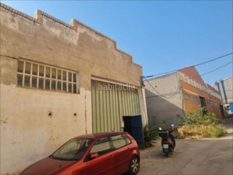 Foto c9fe0e5d-90fb-4fcf-8e1c-fcc8fabfeb36. Fabrikhalle in Cuarte de Huerva