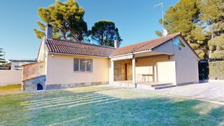 Casa in Muela (La). Chalet en venta en alto de la muela.