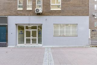 Business premise en Ranillas. Local en actur, calle concepci�n saiz de otero.