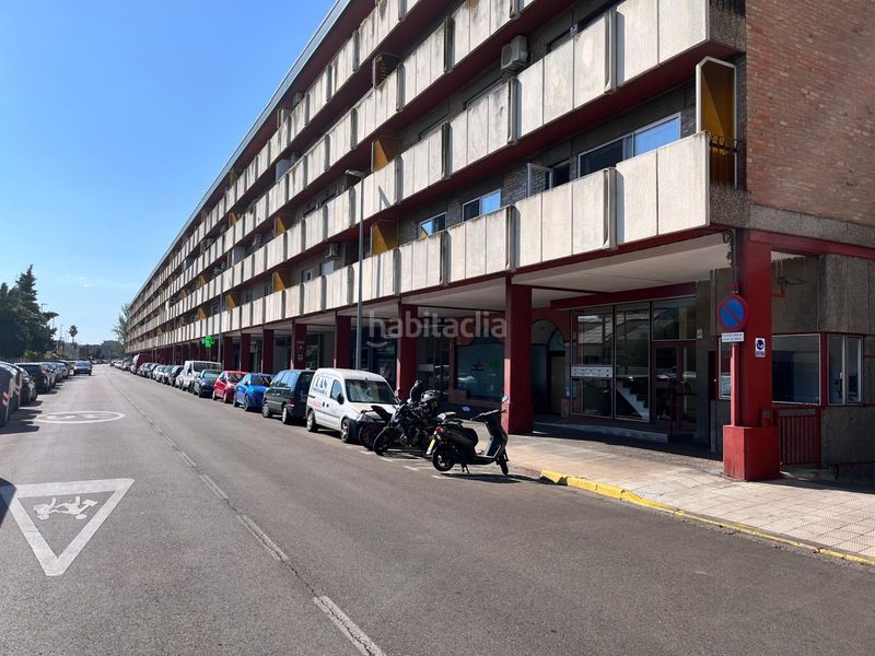 Foto c18ec134-e2ac-46fc-abaa-5e6278c94980. Dúplex amb piscina a La Almozara Zaragoza