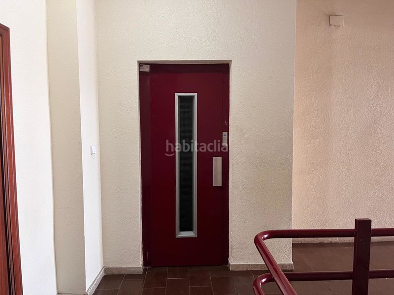 Foto eed3ef5f-4368-43d1-9fc3-b7252c091536. Dúplex amb piscina a La Almozara Zaragoza