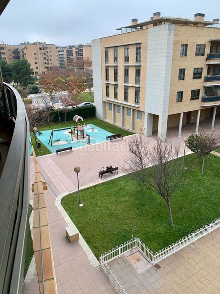 Foto 65110502-8055-4920-ae58-666eb170c86e. Dúplex amb piscina a Miralbueno Zaragoza