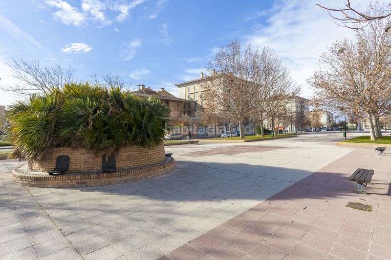 Foto c82443e0-3227-4cbe-b320-0a68d52f59b0. Dúplex amb piscina a Miralbueno Zaragoza