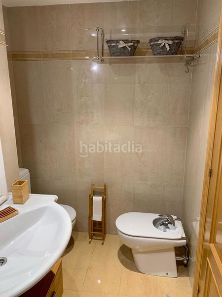 Foto ce75aca0-3d12-489f-90ec-03a4ddfb0c4b. Dúplex amb piscina a Miralbueno Zaragoza