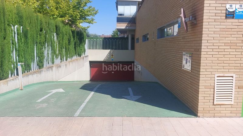 Foto d0230bd2-8a71-46b5-8399-e099715972d8. Dúplex amb piscina a Miralbueno Zaragoza