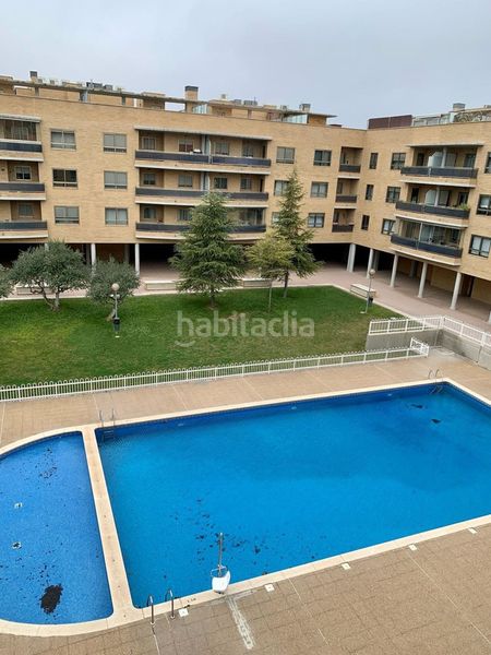 Foto e7b5493e-a763-42ef-8d58-02b89e682ac8. Dúplex amb piscina a Miralbueno Zaragoza