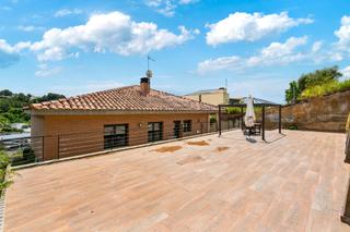 Chalet in Castellnou-Can Mir-Can Solà