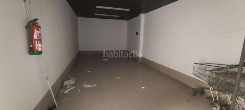 Foto edb08331-499b-4072-a3f8-b3a5a3096e9e. Alquiler local comercial en Grancasa Zaragoza