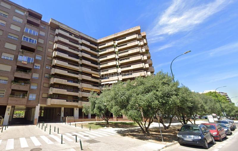 Foto 7c4faad8-862e-4700-9a0d-618507f755b1. Aparcament cotxe a La Granja Zaragoza