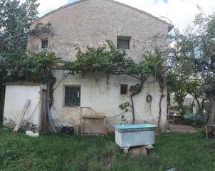 Finca rústica  Fuerzas armadas. Se vende finca rústica con edificación en calatayud