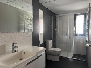 Pis  Arquitecto medarde. Se vende piso de 3 habitaciones en las cortes