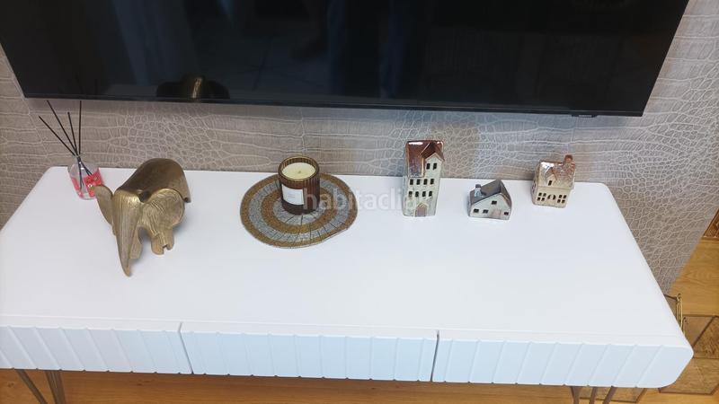 Foto 7c289f73-754a-4907-8edc-deb83c9d7b37. Piso se vende piso con parking en edificio las cortes en Calatayud