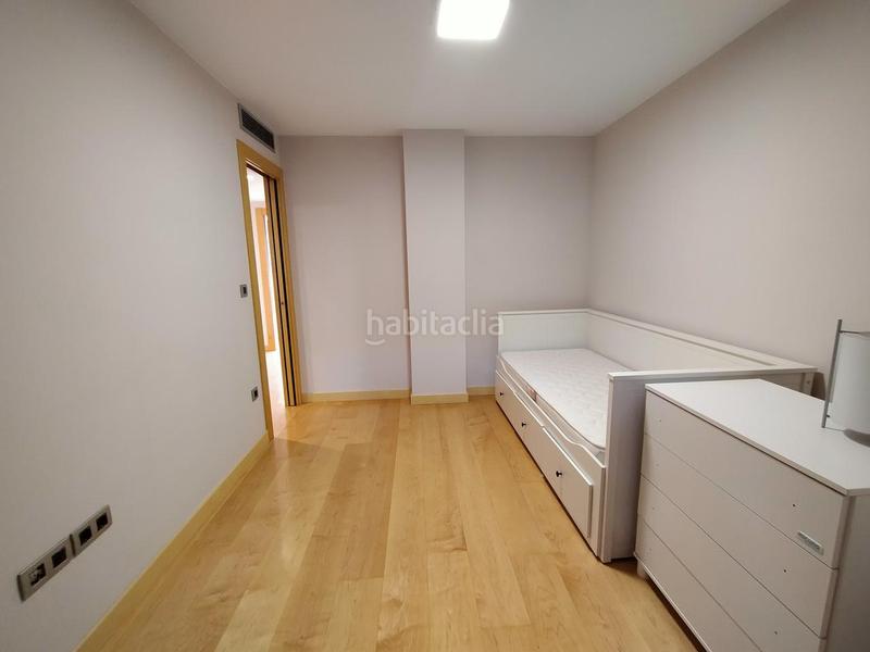 Foto 8f8b0391-0185-4f3e-9b00-ecb36562fe0f. Rent flat with heating parking in Paseo Constitución - Las Damas Zaragoza