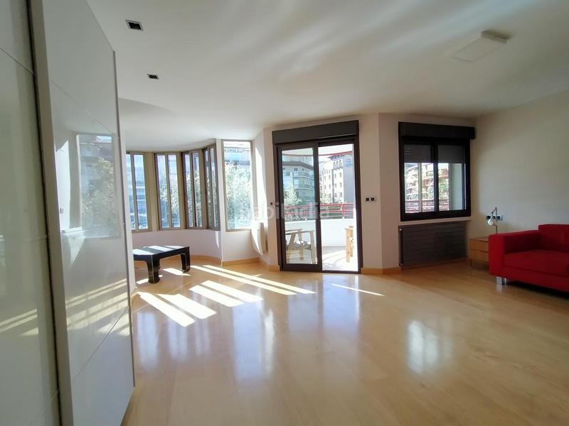 Foto 967ec1ca-4ba7-4bf9-a891-f549495e97fc. Rent flat with heating parking in Paseo Constitución - Las Damas Zaragoza