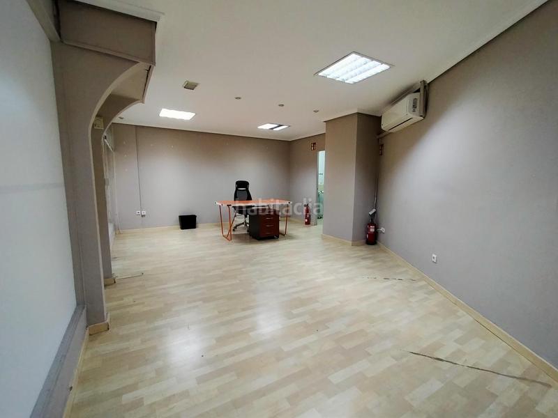 Foto e0876f3d-e60e-4d8a-b57e-68a5a3c9a093. Alquiler local comercial en La Granja Zaragoza