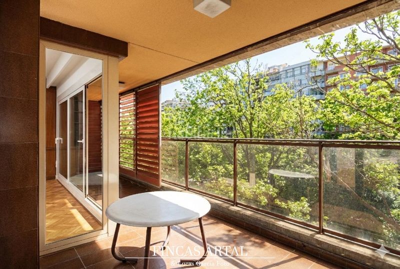 Piso De la constitucion. Se vende! exclusiva vivienda señorial con 2 terrazas y galería,
