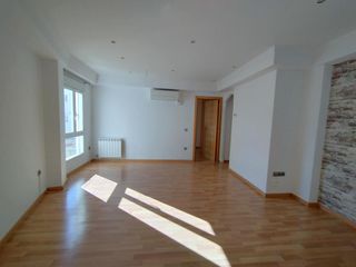 Rent Flat  De florida. Piso en alquiler en pleno centro de zaragoza! reformado y listo