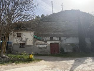 Casa a Edificio diseminados 414. Se vende parcela urbana con edificación en calatayud