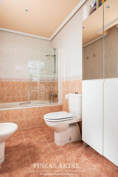 Foto 101e199e-1f41-4d03-9a38-c410b2fcf513. Casa amb calefacció aparcament piscina a Montecanal Zaragoza