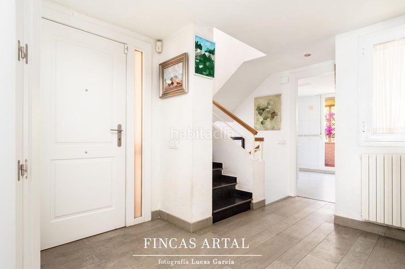 Foto 4dc24aa8-4fb0-4183-91e7-98f13dfce9a7. Casa amb calefacció aparcament piscina a Montecanal Zaragoza