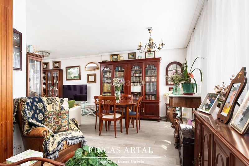 Foto 8d36dae9-8976-427b-8e4b-e34ce7f563fe. Casa amb calefacció aparcament piscina a Montecanal Zaragoza