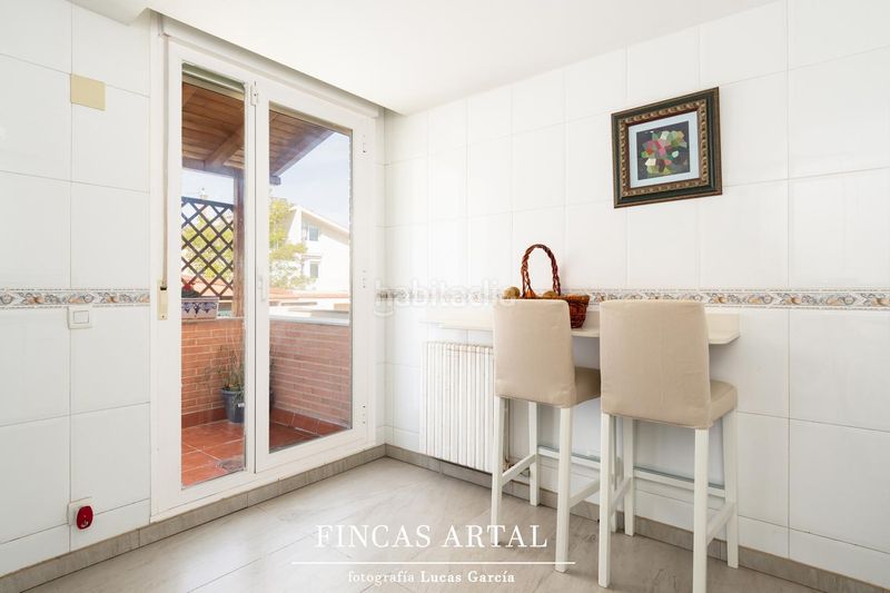 Foto b2c95d6d-94a1-4110-bb1c-5c4fbbd74415. Casa amb calefacció aparcament piscina a Montecanal Zaragoza