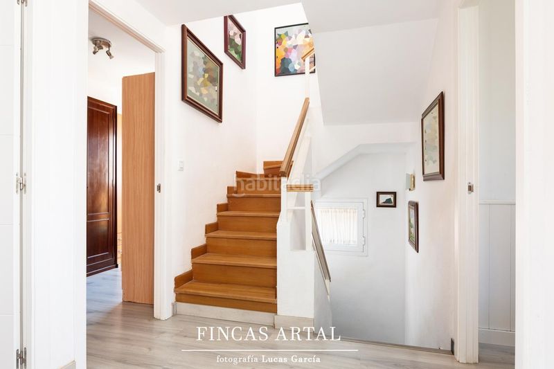 Foto ed5ce189-59e8-4a15-96c8-1b56231705df. Casa amb calefacció aparcament piscina a Montecanal Zaragoza