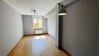 Etagenwohnung  Calle de cantín y gamboa. Se vende! preciosa vivienda en pleno centro de zaragoza, junto a