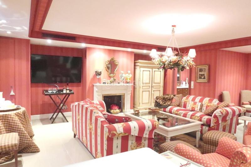 Foto 08ce101e-b569-4984-9b55-f70ea817b74b. Xalet amb calefacció aparcament piscina a Ruiseñores Zaragoza