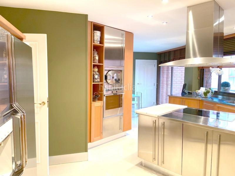 Foto 680bef53-4f12-4f3e-b47f-a0dbd85eb867. Xalet amb calefacció aparcament piscina a Ruiseñores Zaragoza